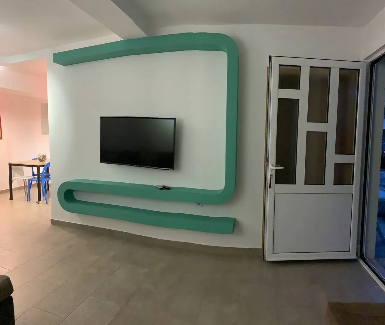 Sale, two bedroom apartment, 120m², Šušanj, Bar