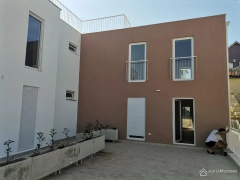 Prodaja, trosoban stan, 165m², Kalimanj, Tivat - image 4