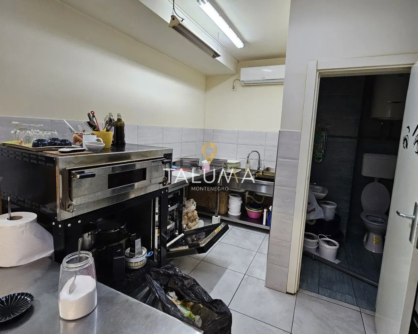 Sale, office space, 43m², City Kvart, Podgorica
