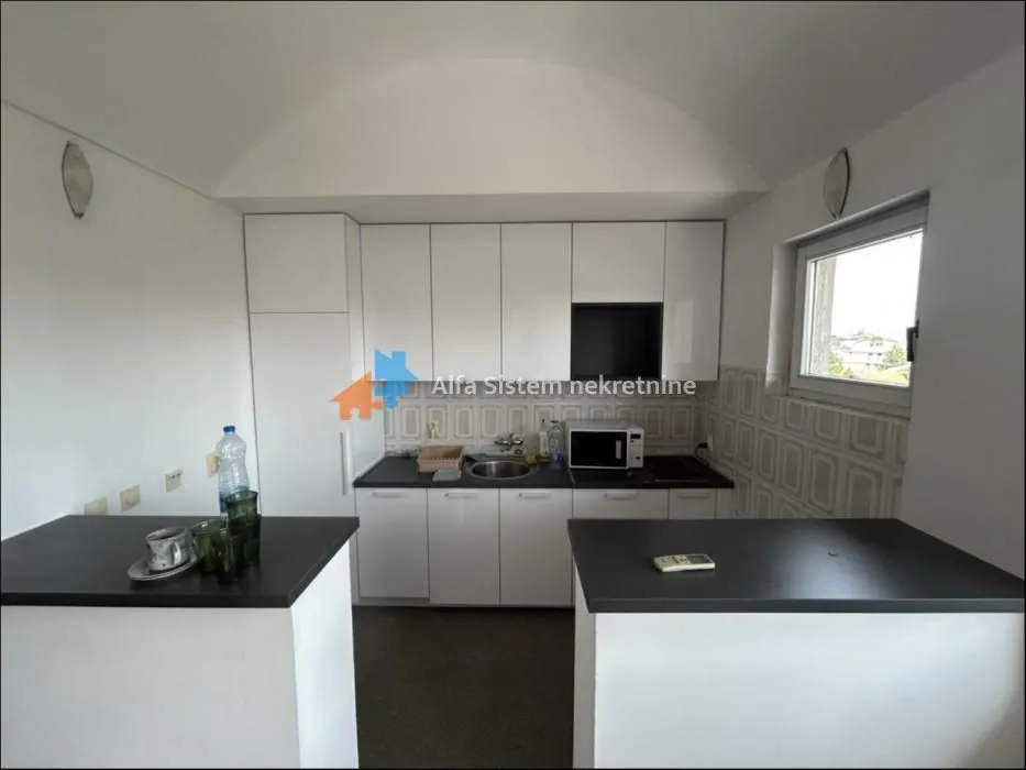 Rent, apartment, 176m², Voždovac Sve Podlokacije, Beograd