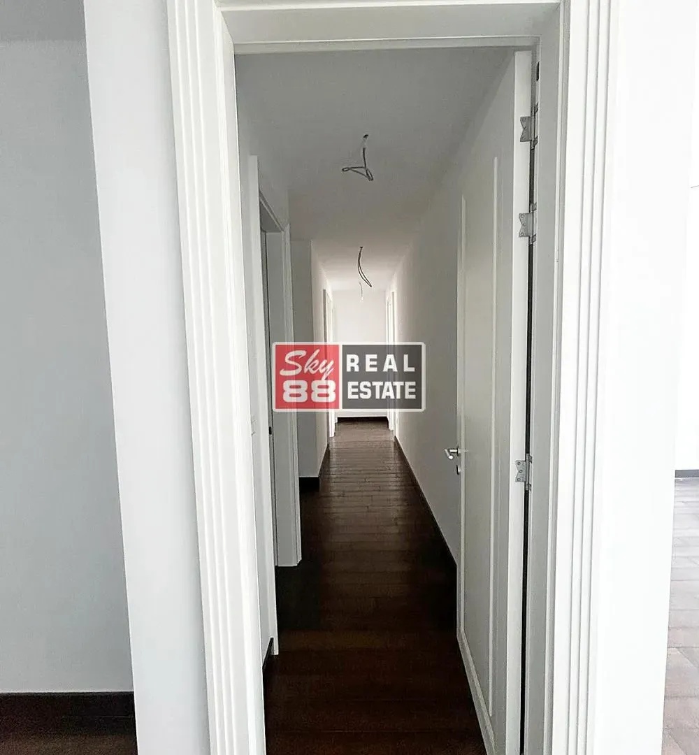 Sale, four bedroom apartment, 126m², Kalenić Pijaca, Vračar Sve Podlokacije