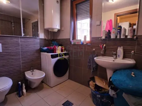 Prodaja, trosoban stan, 120m², Tološka šuma, Podgorica - image 11