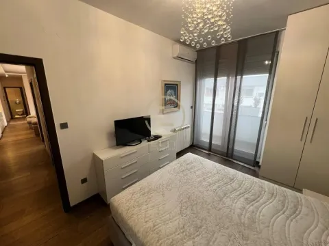 Izdavanje, trosoban stan, 88m², Sajmište, Novi Sad - image 14