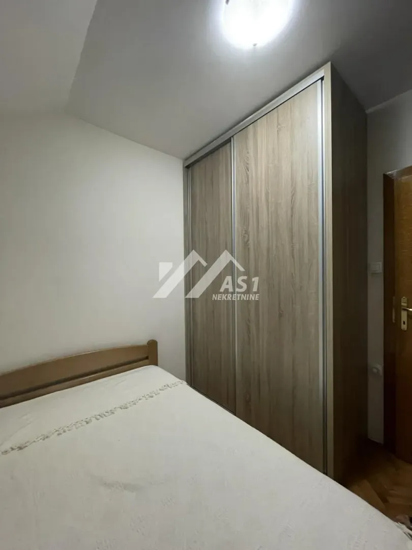 Izdavanje, dvosoban stan, 40m², Sajam, Novi Sad Sve Podlokacije