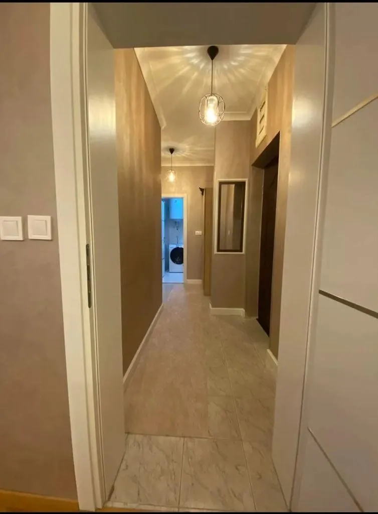 Izdavanje, trosoban stan, 80m², Stari Aerodrom, Podgorica