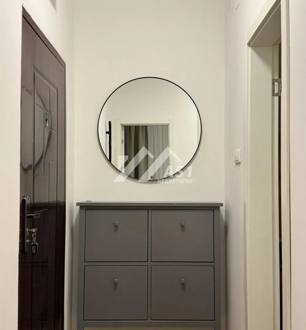 Izdavanje, jednosoban stan, 37m², Podbara, Novi Sad Sve Podlokacije