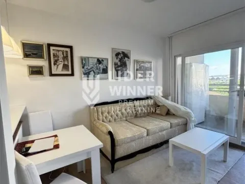 Rent, two bedroom apartment, 46m², Stari Grad, Beograd - image 16