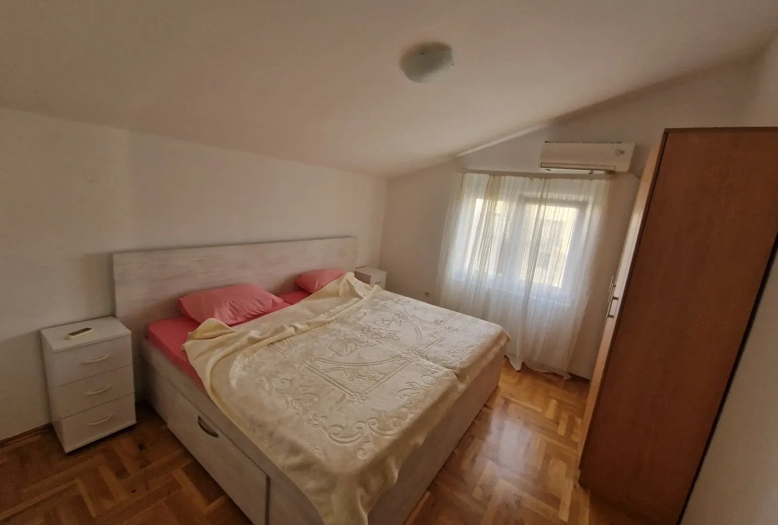 Rent, three bedroom apartment, 115m², Tološi, Podgorica