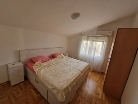Rent, three bedroom apartment, 115m², Tološi, Podgorica - image 7