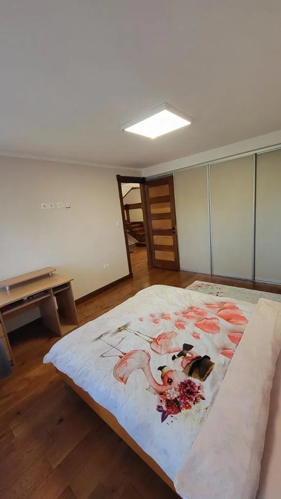 Rent, house, 280m², Stara Varoš, Podgorica