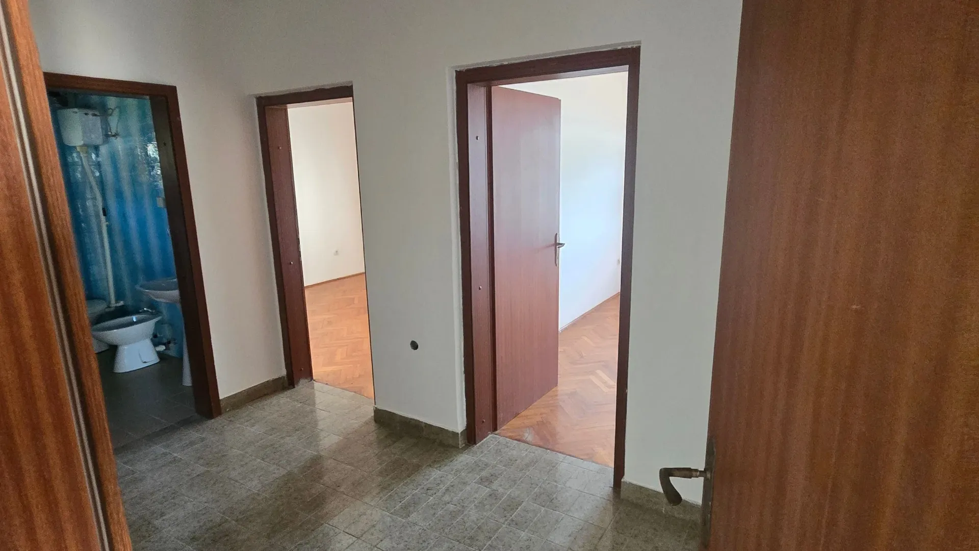 Prodaja, kuća, 272m², Šušanj, Bar
