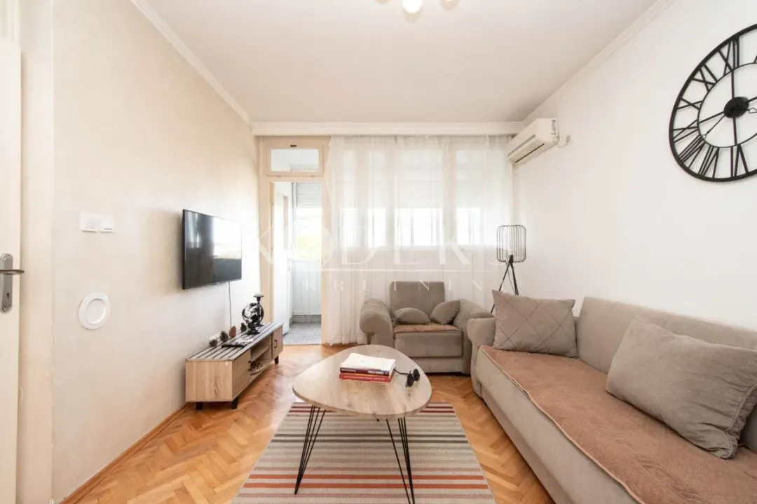 Rent, two bedroom apartment, 59m², Pejton, Podgorica