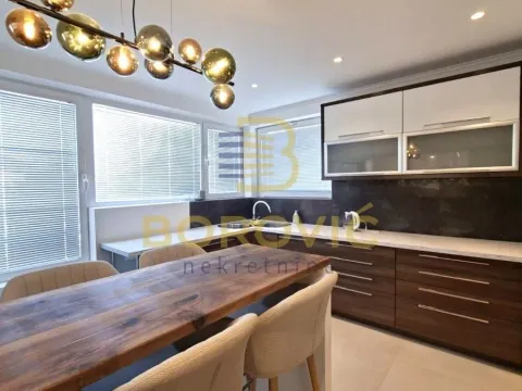 Izdavanje, stan, 150m², Senjak, Beograd - image 12