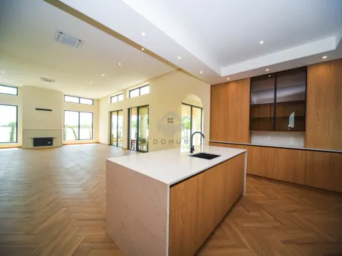 Izdavanje, kuća, 350m², Tuzi, Podgorica - image 16