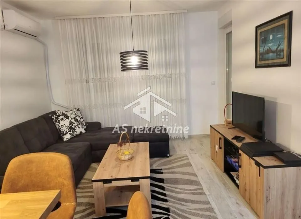 Izdavanje, dvosoban stan, 50m², Voždovac Sve Podlokacije, Beograd
