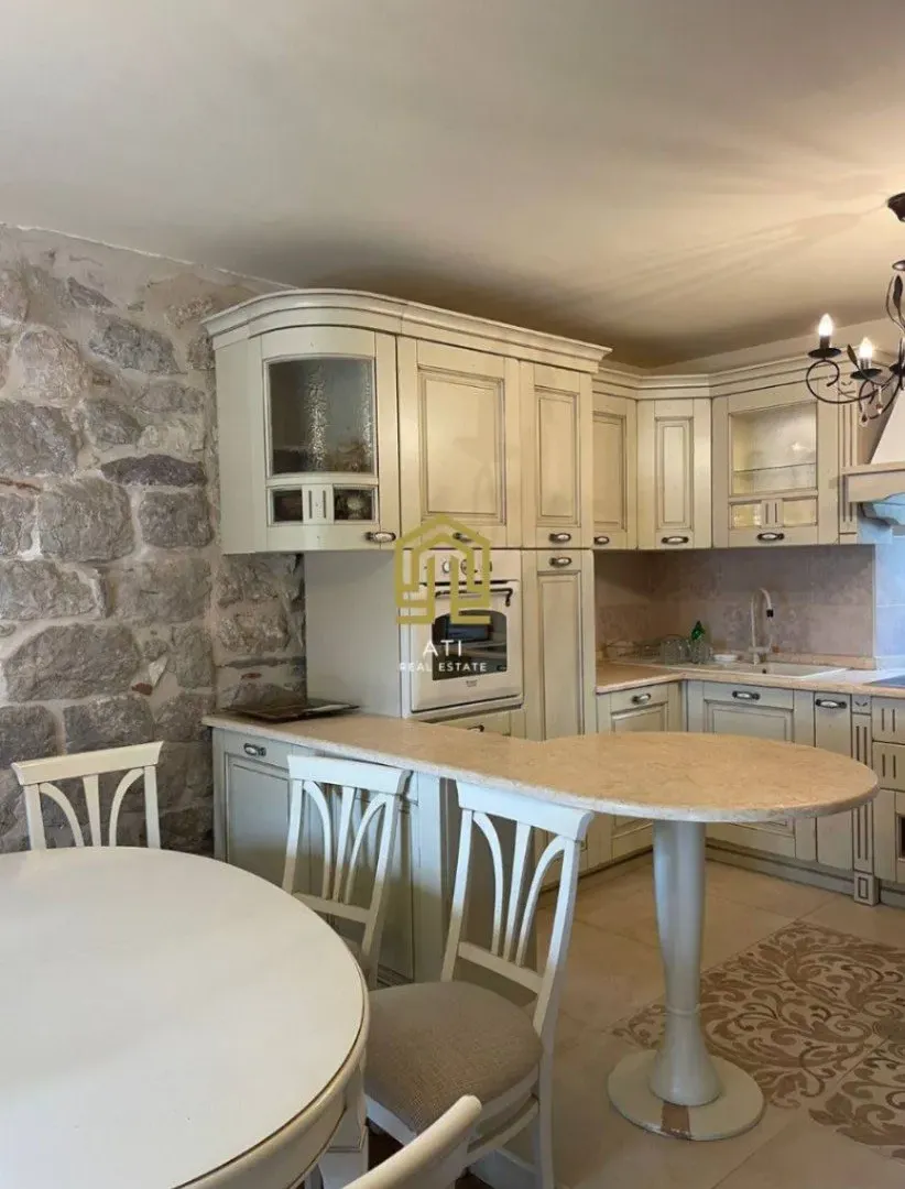 Prodaja, kuća, 180m², Orahovac, Kotor