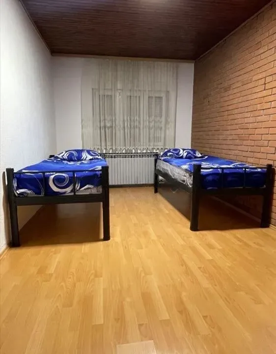 Izdavanje, kuća, 126m², Batajnica, Beograd