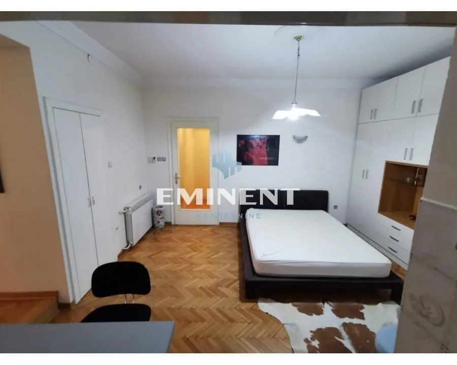 Rent, two bedroom apartment, 67m², Stari Grad, Beograd