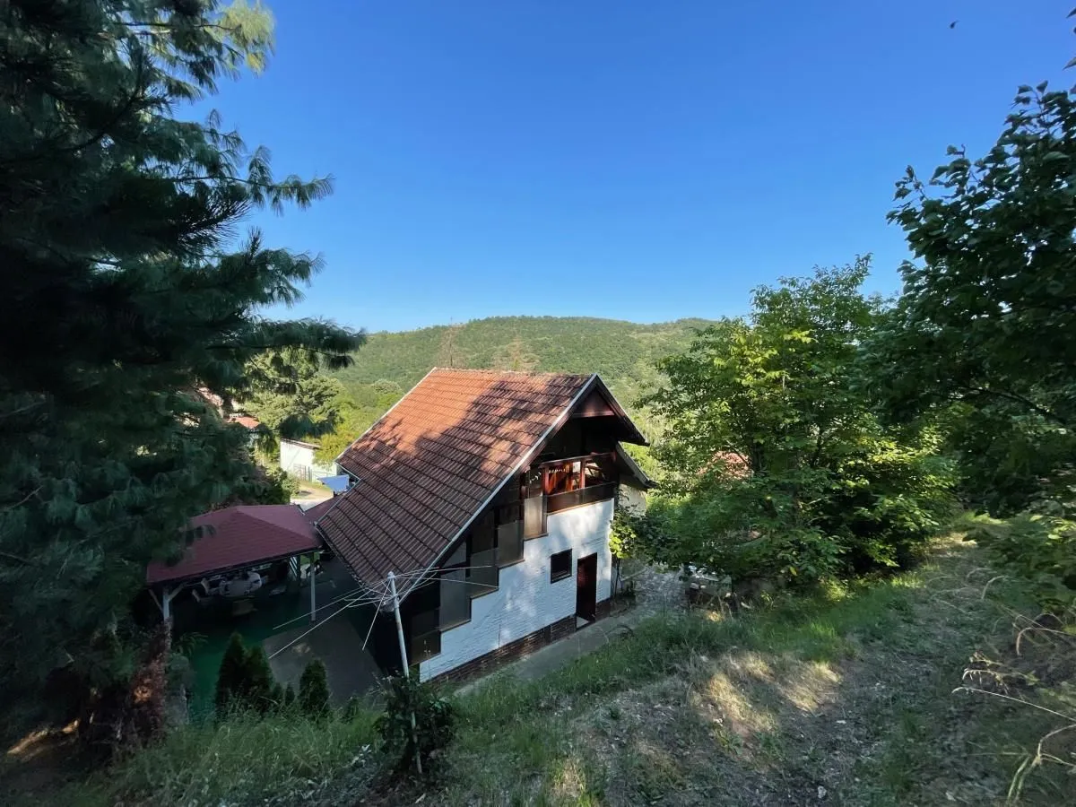 Prodaja, kuća, 172m², Rakovac, Novi Sad Sve Podlokacije