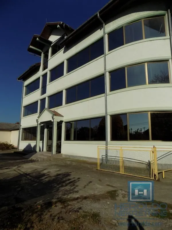Rent, office space, 1300m², Supska, Ćuprija