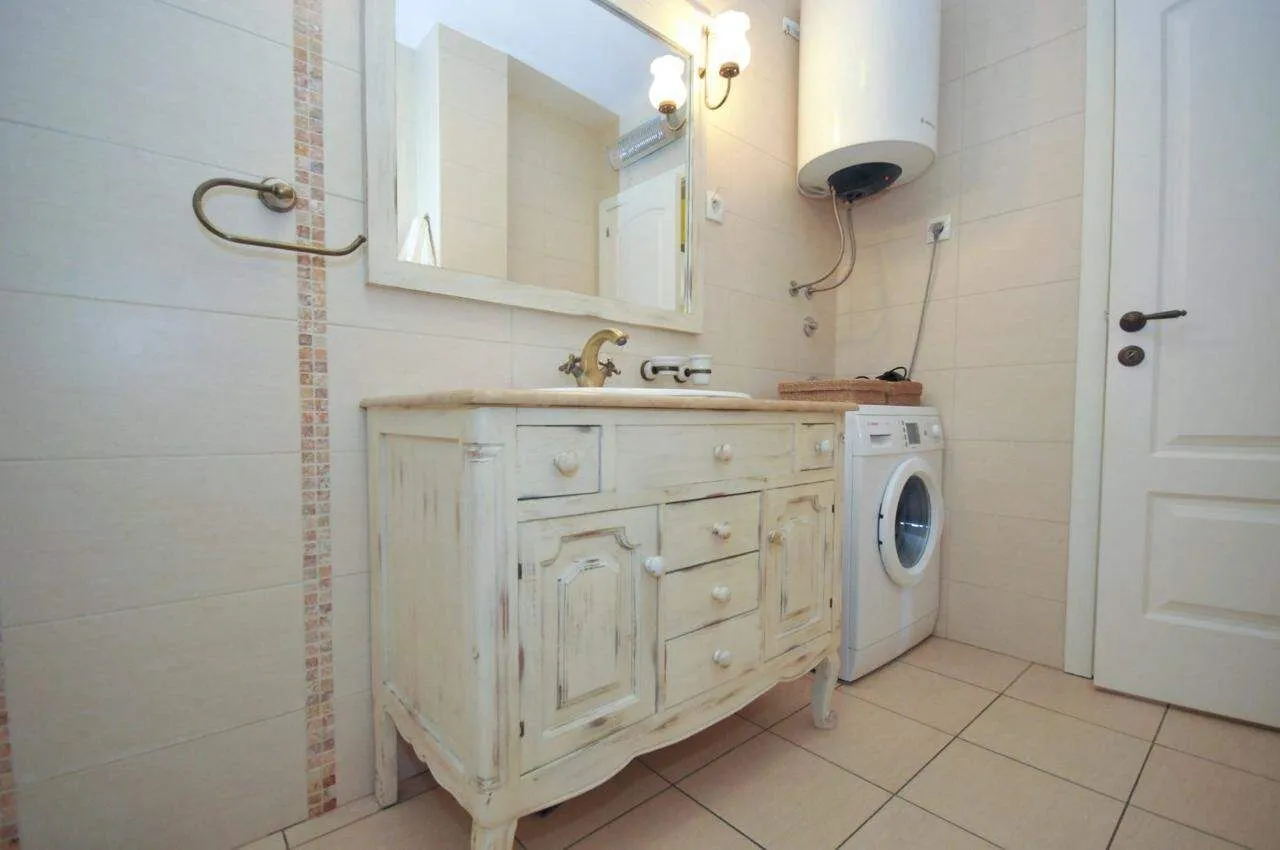 Sale, two bedroom apartment, 64m², Centar, Budva