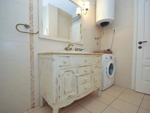 Sale, two bedroom apartment, 64m², Centar, Budva - image 13