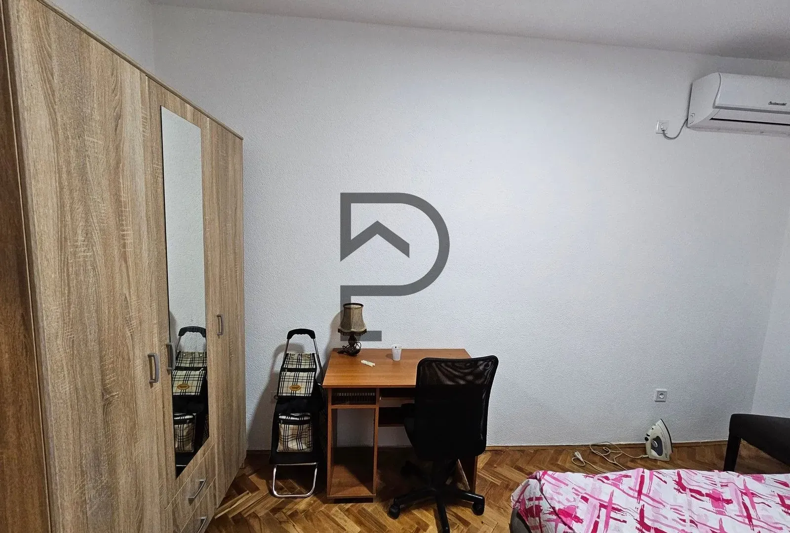 Izdavanje, dvosoban stan, 91m², Gornja Gorica, Podgorica