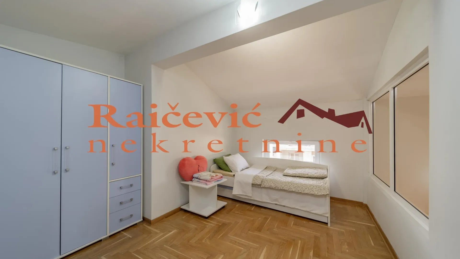 Prodaja, trosoban stan, 84m², Zemun Gornji Grad, Zemun Sve Podlokacije