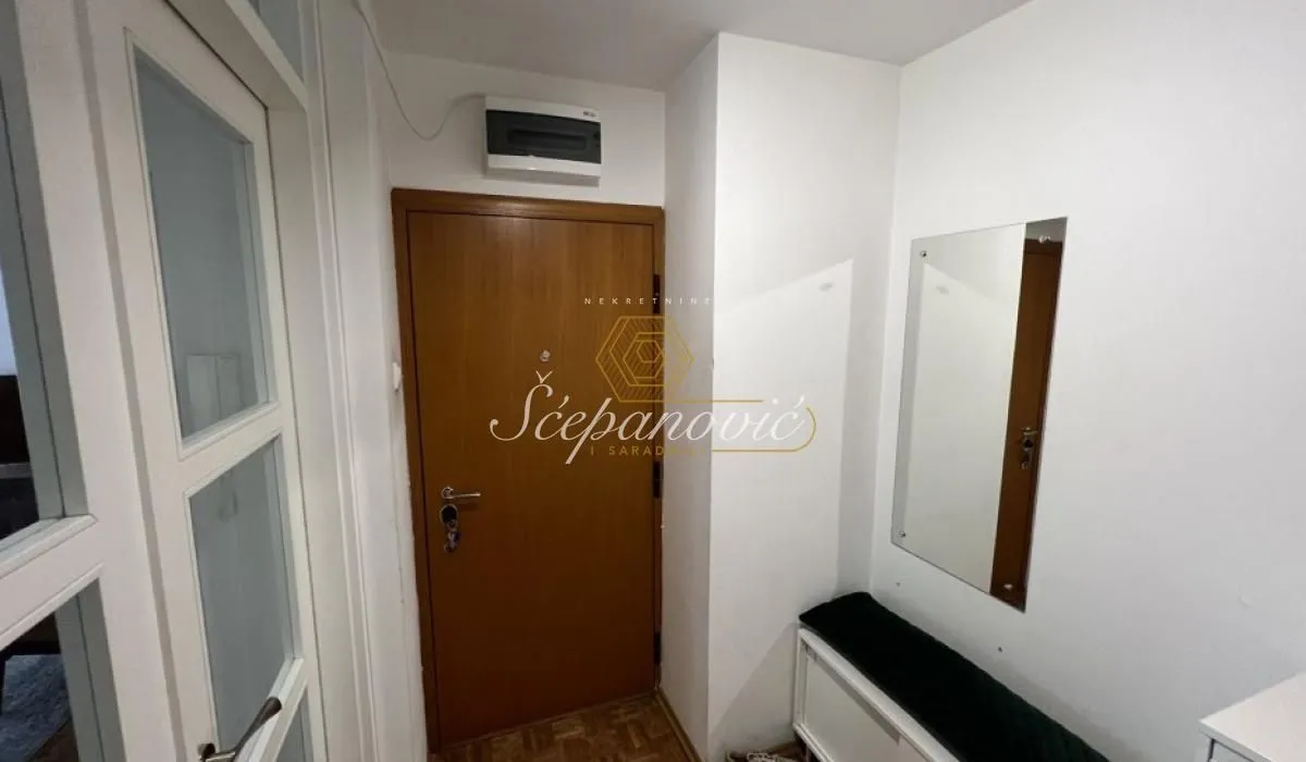 Prodaja, dvosoban stan, 61m², Bulevar Oslobodjenja, Novi Sad Sve Podlokacije