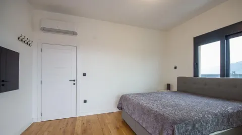 Rent, house, 180m², Gornja Gorica, Podgorica - image 16