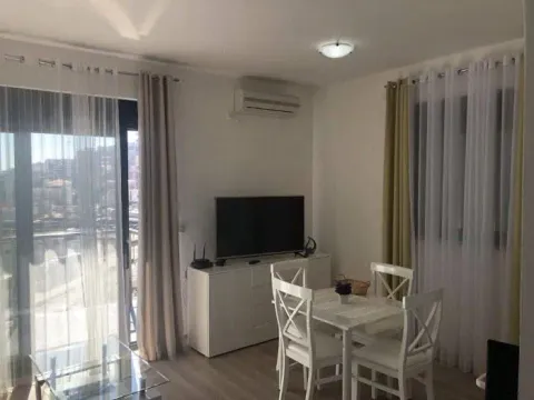 Rent, one bedroom apartment, 45m², Centar, Budva - image 10
