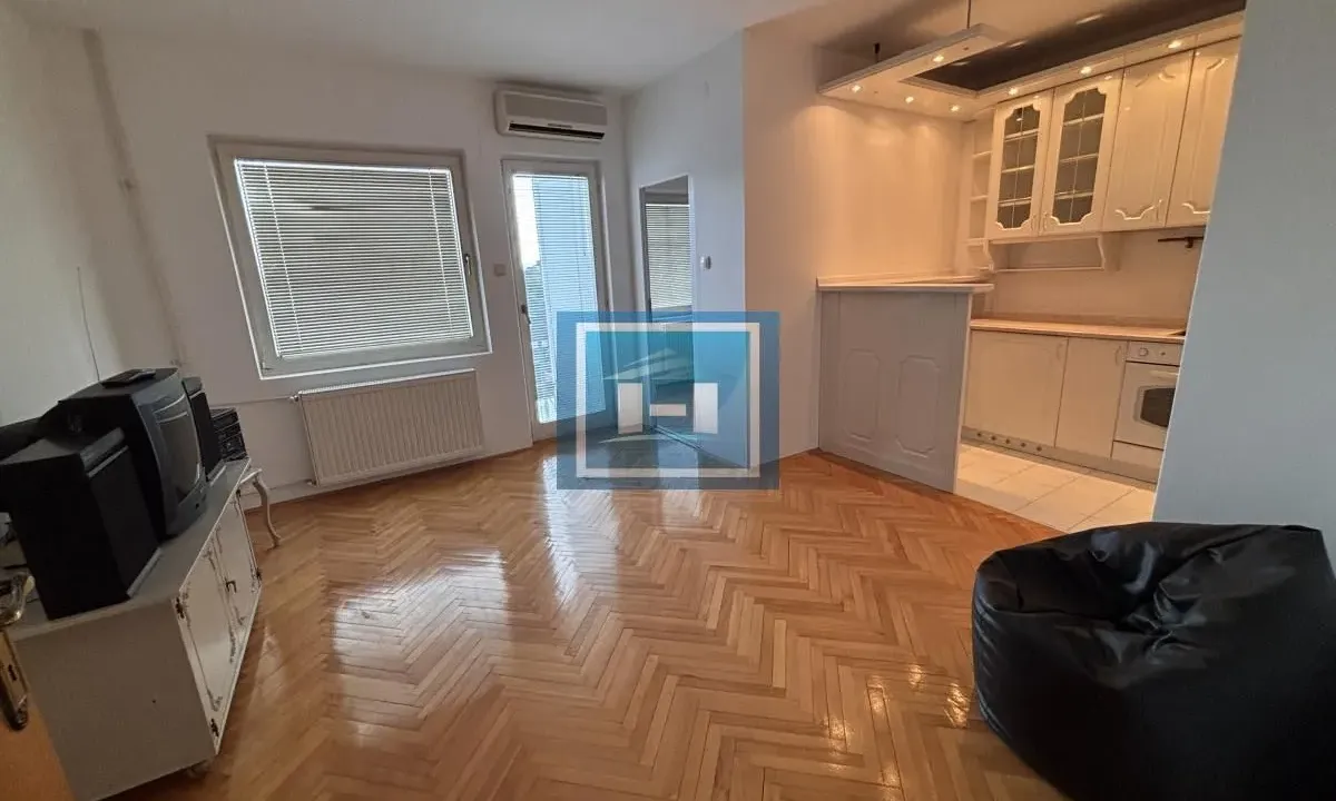 Izdavanje, jednosoban stan, 35m², Sarina Medja, Jagodina