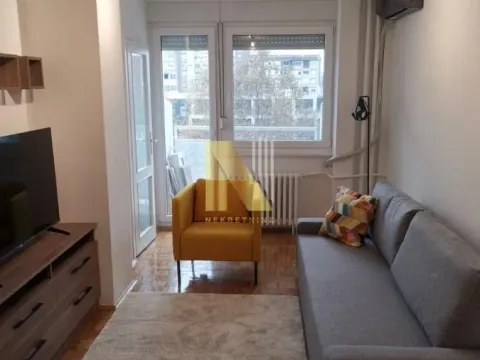 Stan in Bulevar Oslobodjenja