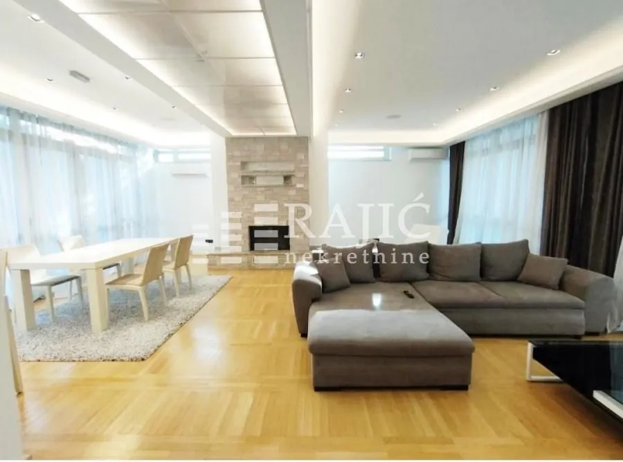 Izdavanje, četvorosoban stan, 148m², Savski Venac, Beograd