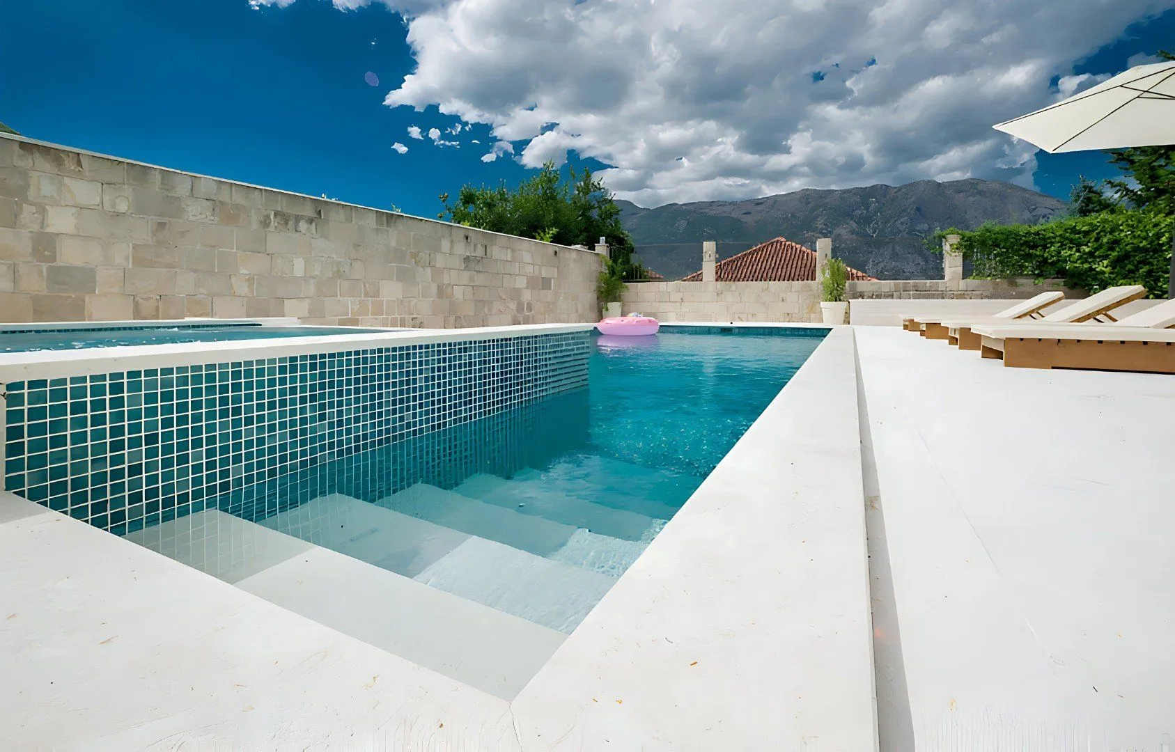Sale, house, 240m², Stoliv, Kotor