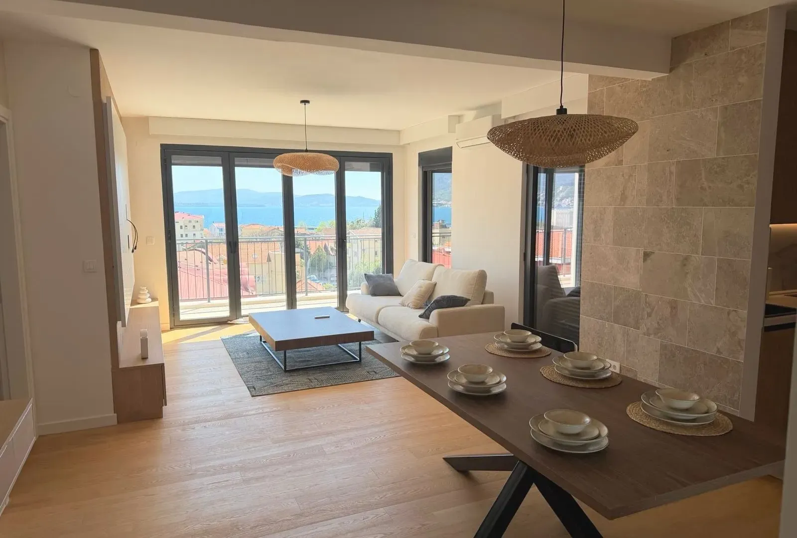 Prodaja, dvosoban stan, 106m², Bijela, Herceg Novi