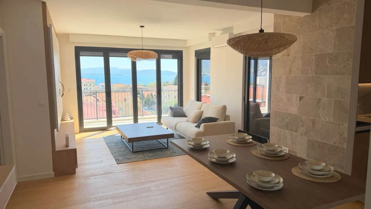 Sale, two bedroom apartment, 106m², Bijela, Herceg Novi
