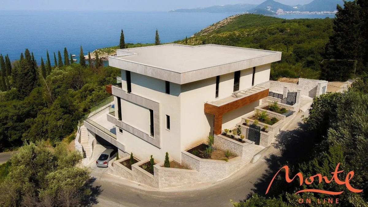 Sale, house, 632m², Reževići, Budva