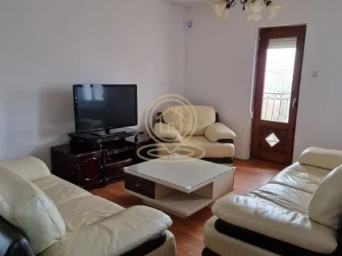 Rent, three bedroom apartment, 90m², Novi Majur, Petrovaradin - image 2
