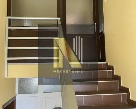 Izdavanje, poslovni prostor, 250m², Rumenka, Novi Sad Sve Podlokacije - image 6