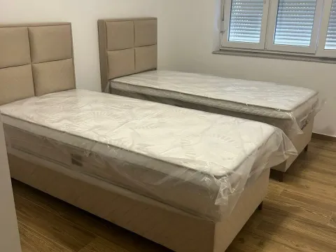 Izdavanje, dvosoban stan, 68m², Centar, Podgorica - image 15