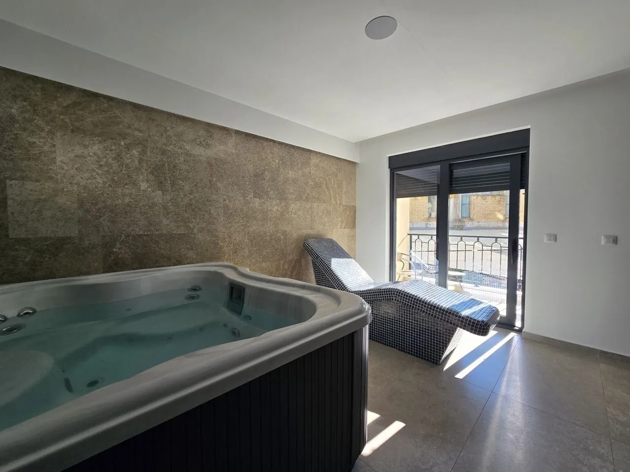 Sale, one bedroom apartment, 74m², Centar, Budva
