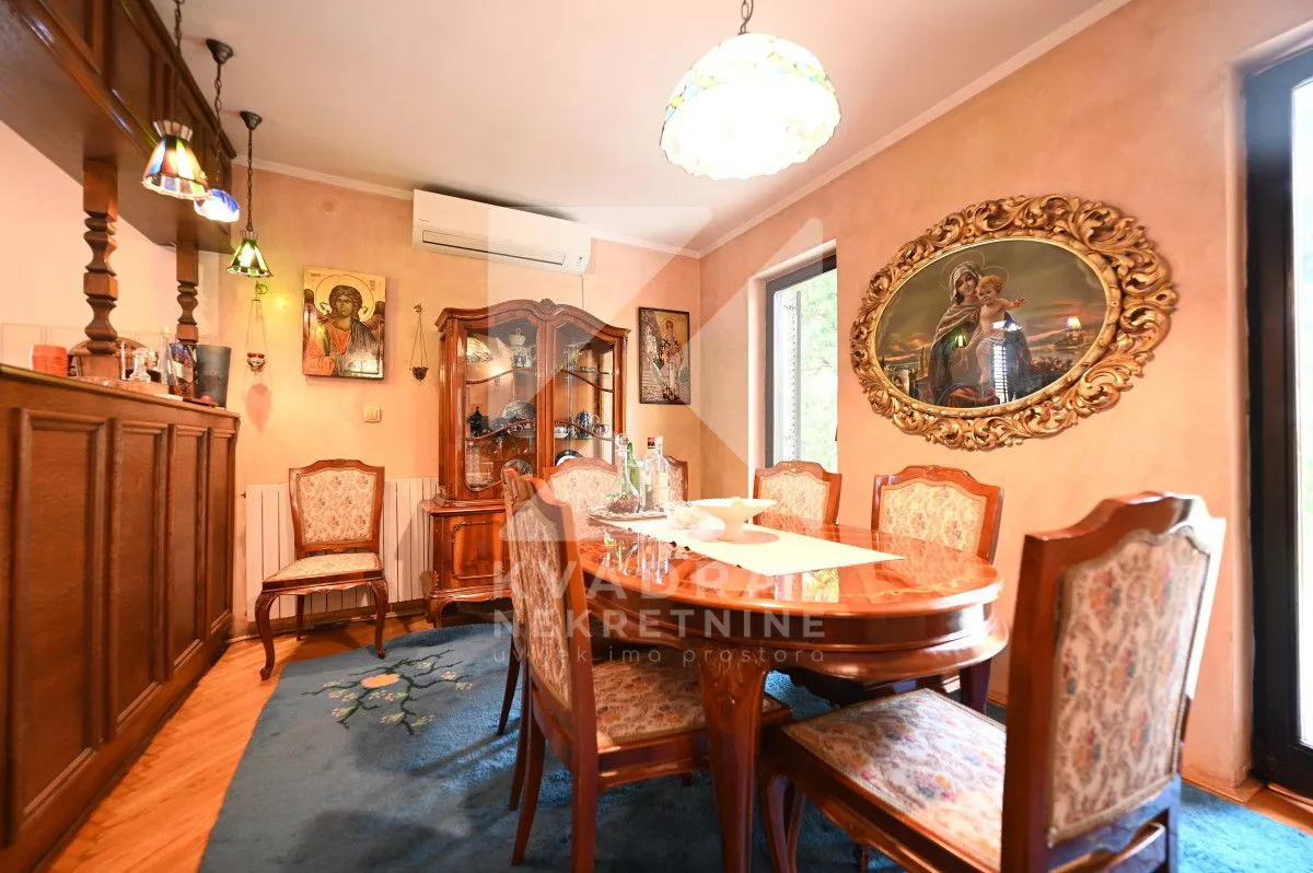 Sale, house, 280m², Masline, Podgorica