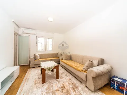 Rent, one bedroom apartment, 50m², Stari Aerodrom, Podgorica - image 1