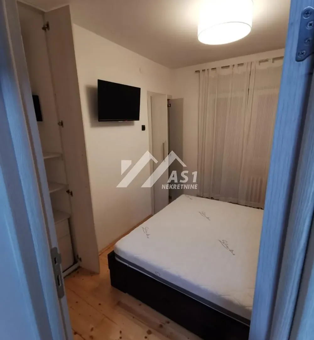 Izdavanje, jednosoban stan, 41m², Rotkvarija, Novi Sad Sve Podlokacije