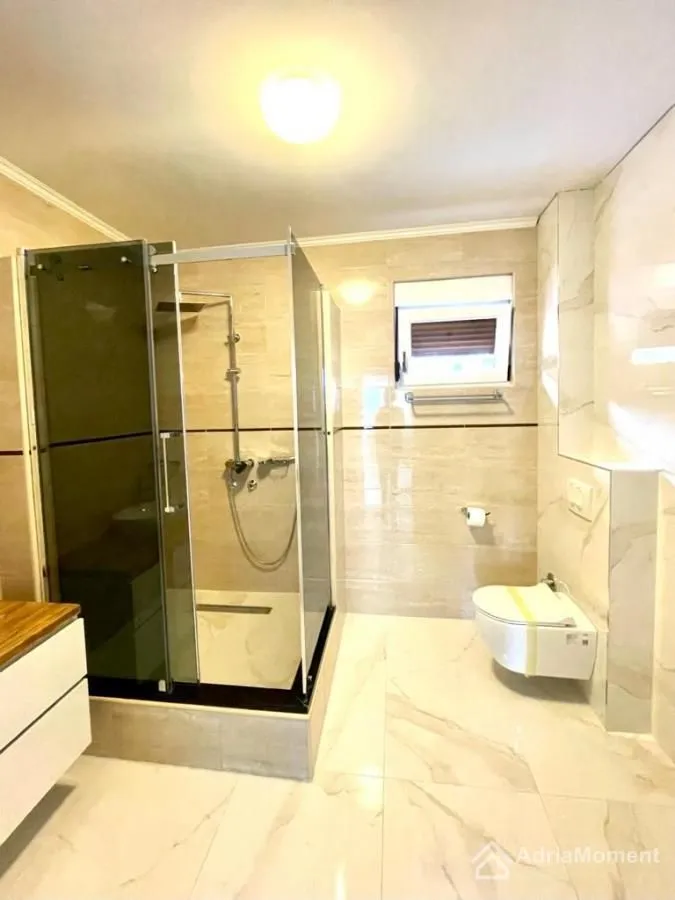 Sale, four bedroom apartment, 240m², Dobre Vode, Bar