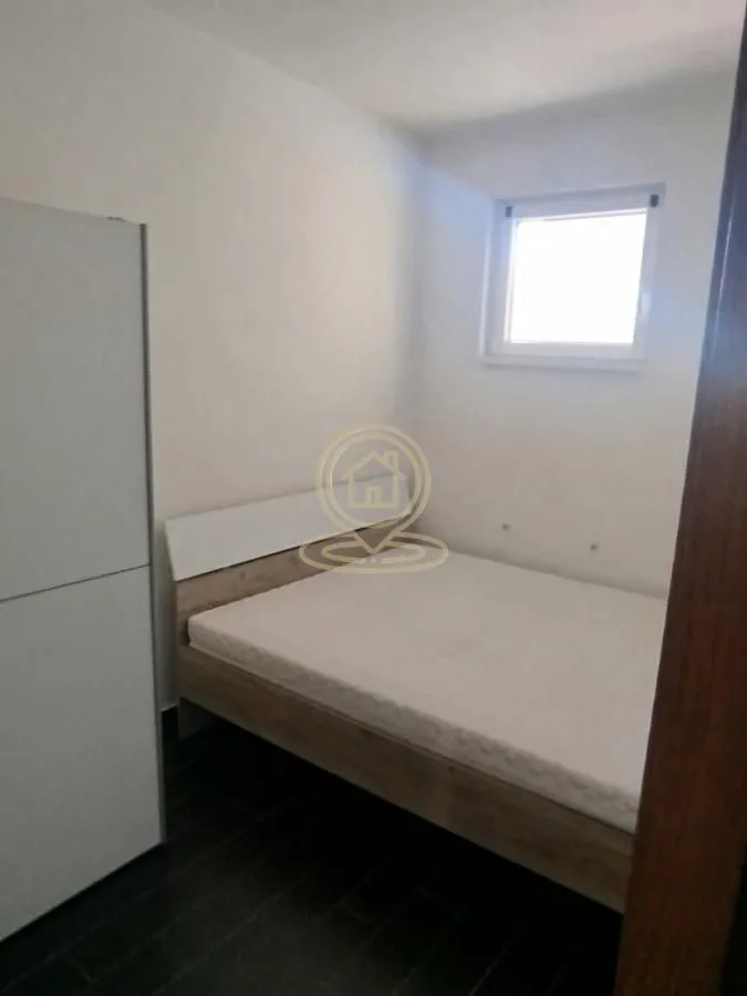 Izdavanje, dvosoban stan, 60m², Savski Venac, Beograd