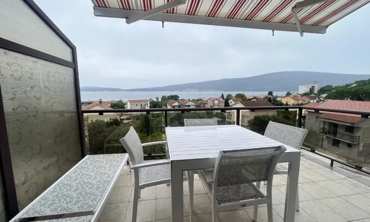 Prodaja, trosoban stan, 85m², Bijela, Herceg Novi