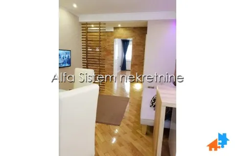 Izdavanje, trosoban stan, 69m², Stari Grad, Beograd - image 13