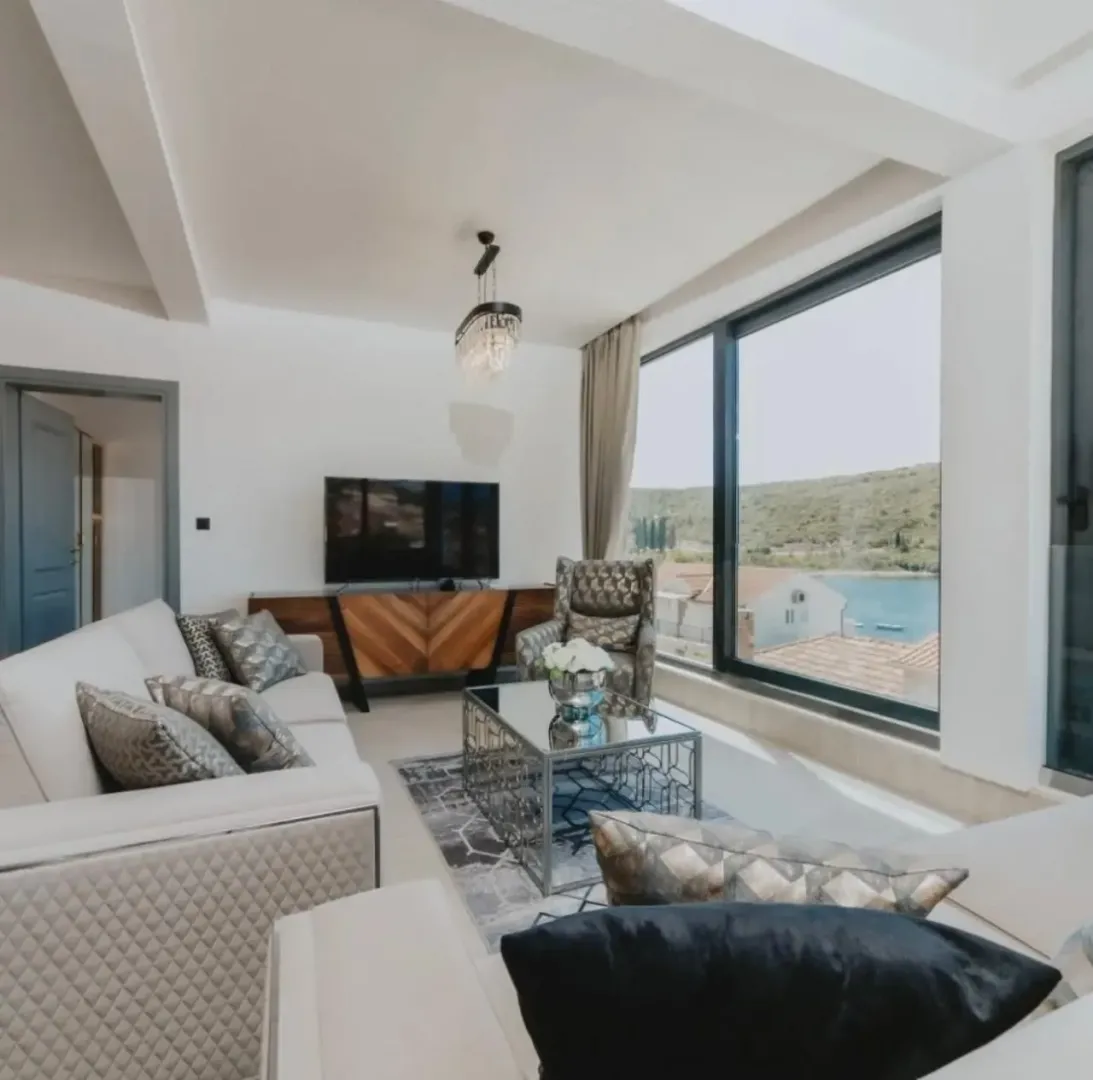 Rent, house, 240m², Bigova, Kotor